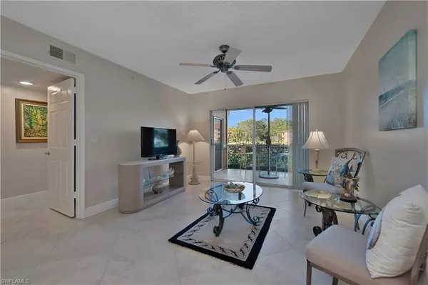 Naples, FL 34112,1830 Florida Club CIR #4102