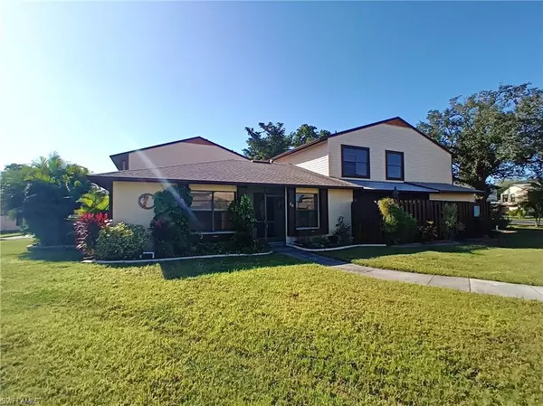 Cape Coral, FL 33990,628 SE 12th CT #37