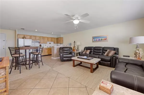 Cape Coral, FL 33904,4802 Tudor DR #210