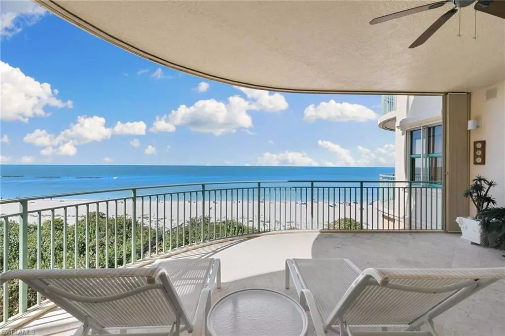 Marco Island, FL 34145,930 Cape Marco DR #504