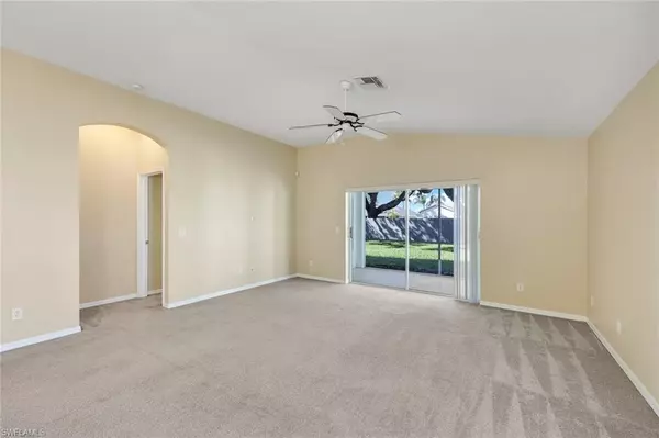 Fort Myers, FL 33967,9261 Middle Oak DR