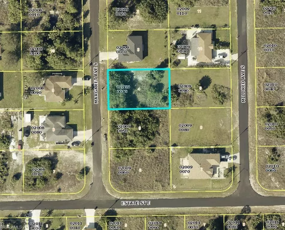 Lehigh Acres, FL 33974,917 Margaret AVE S