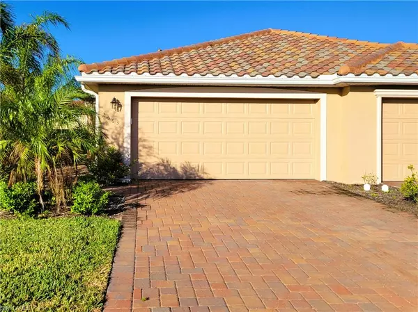 2563 Vine AVE, Naples, FL 34120