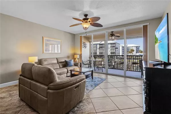 Fort Myers Beach, FL 33931,4471 Bay Beach LN #313