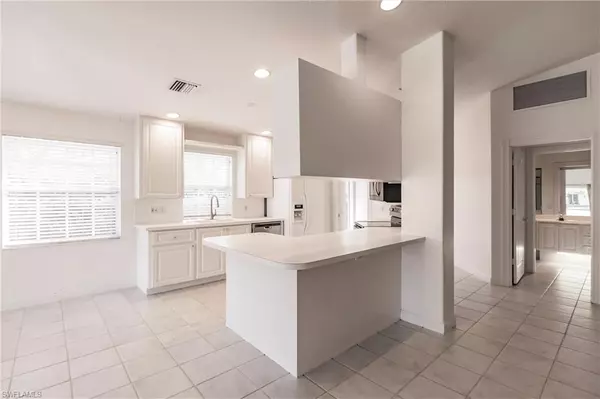 Naples, FL 34109,4747 San Carlo CT