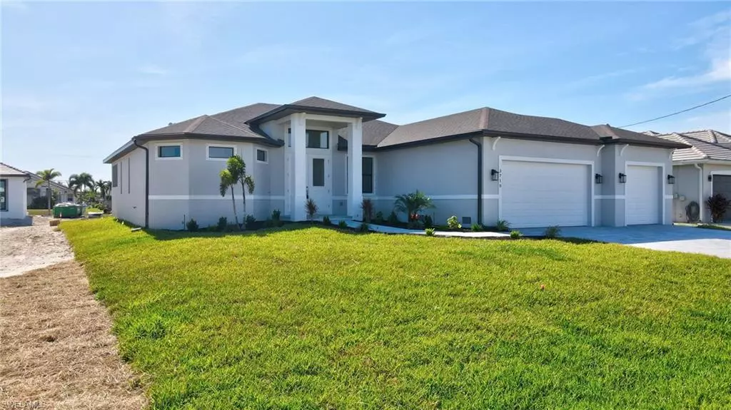 Cape Coral, FL 33991,3710 SW 4TH LN