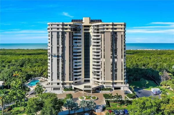 Naples, FL 34108,6001 Pelican Bay BLVD #1506