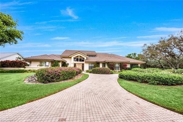 717 Bobwhite LN, Naples, FL 34108