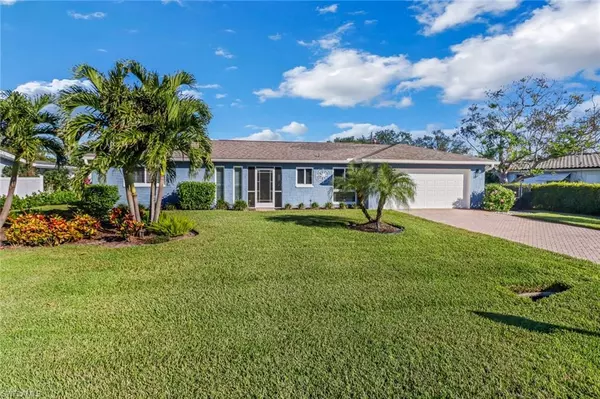 2319 Woodland TER, Fort Myers, FL 33907