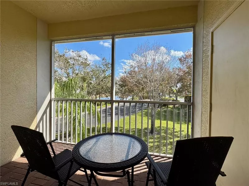 1380 Sweetwater CV #202, Naples, FL 34110