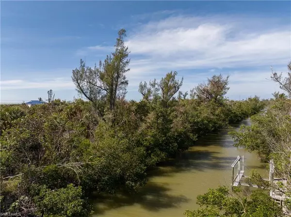 Sanibel, FL 33957,5706 Sanibel Captiva RD