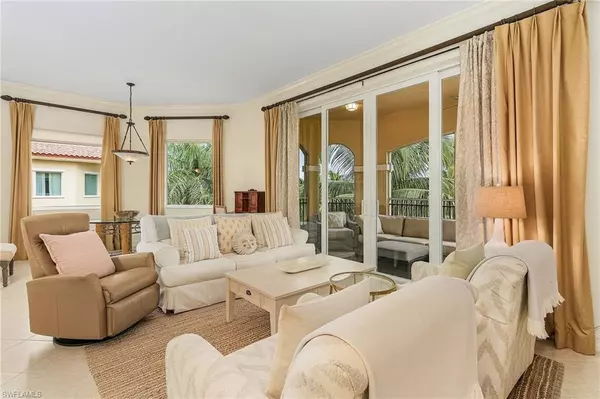 Naples, FL 34109,2728 Tiburon BLVD E #A-401