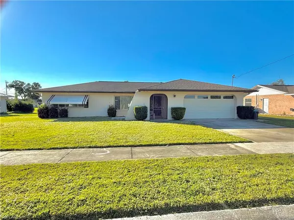 5936 Poetry CT, North Fort Myers, FL 33903