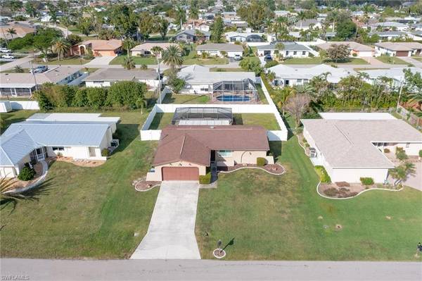 209 SE 44th TER, Cape Coral, FL 33904