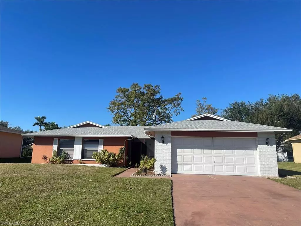 Cape Coral, FL 33990,832 SE 5th PL