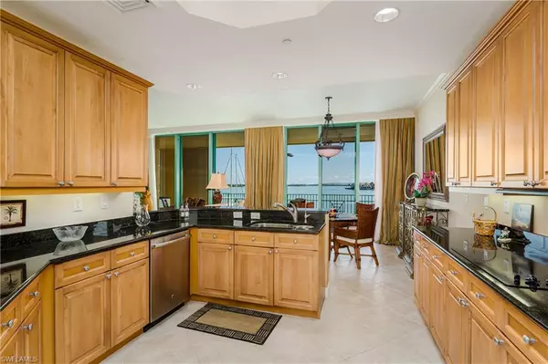 Marco Island, FL 34145,1079 Bald Eagle DR #N-303