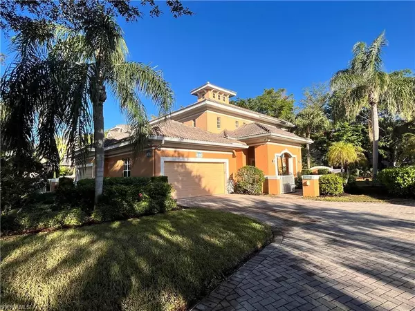 4815 Aston Gardens WAY #B-202, Naples, FL 34109