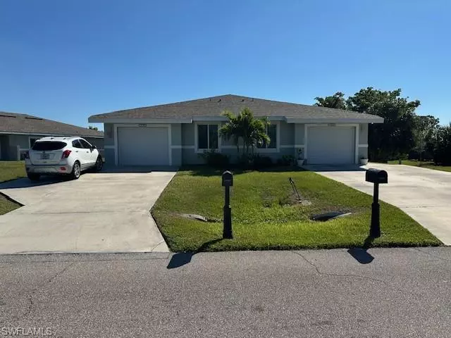 1174/1176 Lake McGregor DR, Fort Myers, FL 33919