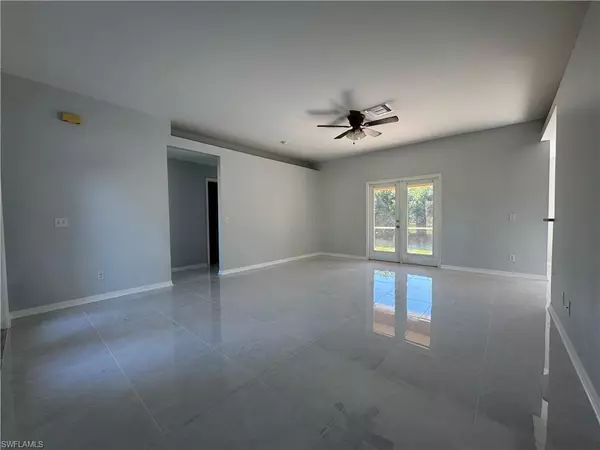 Bonita Springs, FL 34134,4649 Santiago LN