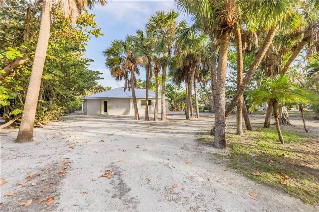 Sanibel, FL 33957,766 Donax ST