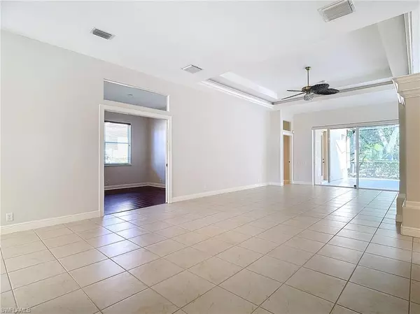 Naples, FL 34109,9190 Troon Lakes DR