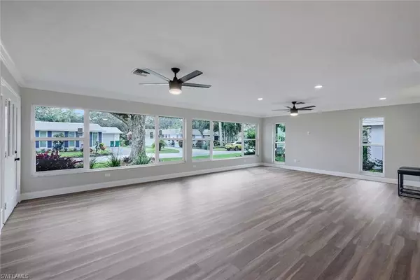 Naples, FL 34112,233 Yorkshire CT #4