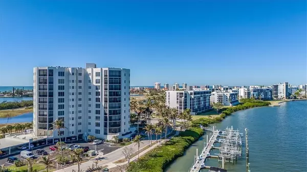 Fort Myers Beach, FL 33931,4198 Bay Beach LN #124