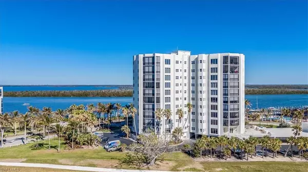 Fort Myers Beach, FL 33931,4198 Bay Beach LN #124