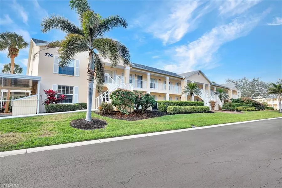 774 Wiggins Lake DR #101, Naples, FL 34110