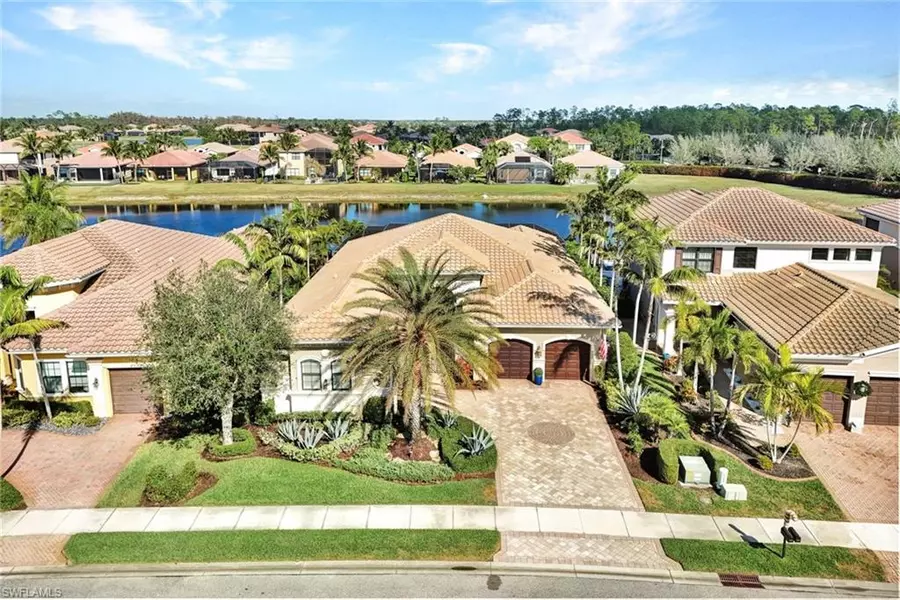 3629 Santaren CT, Naples, FL 34119