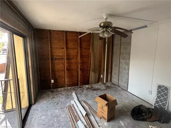 Fort Myers, FL 33907,1714 Park Meadows DR #2