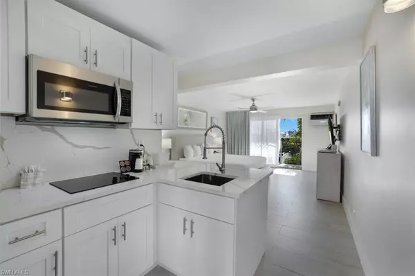 Naples, FL 34102,900 Broad AVE S #140