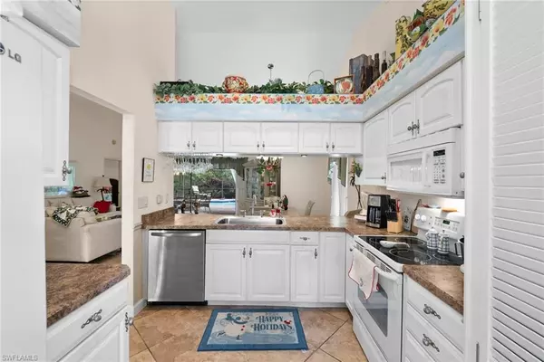 Naples, FL 34104,237 Fox Den CIR