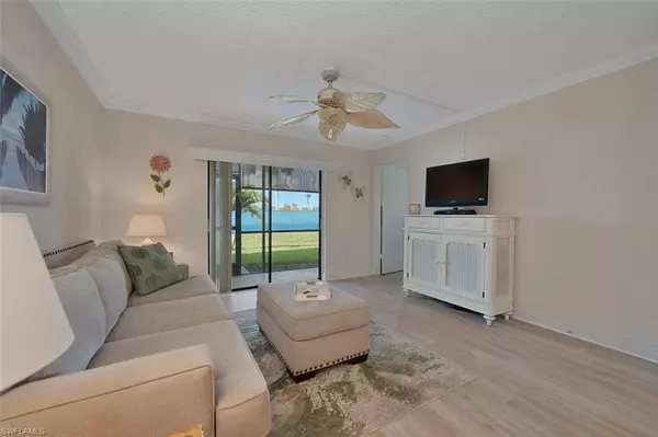 Naples, FL 34116,4366 27th CT SW #1-106