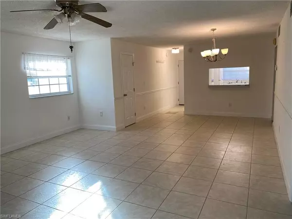 North Fort Myers, FL 33917,7050 Nantucket CIR #4