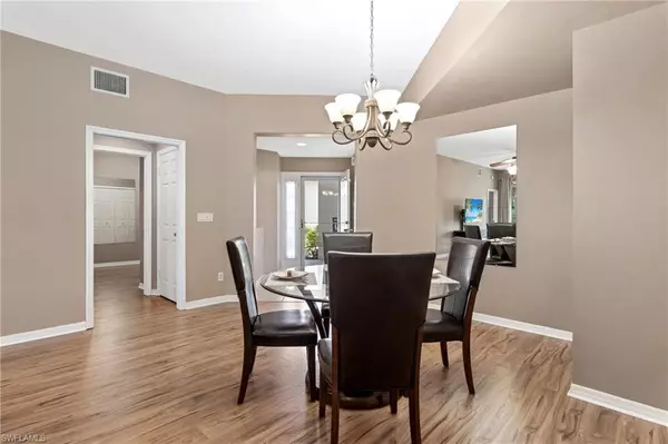 Fort Myers, FL 33919,15161 Royal Windsor LN #2603