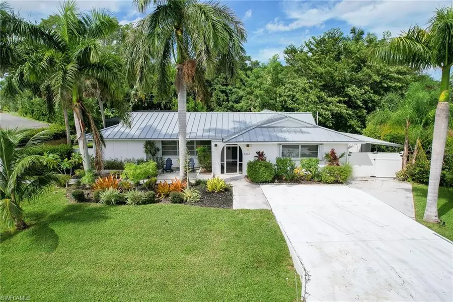 5407 Parker DR, Fort Myers, FL 33919