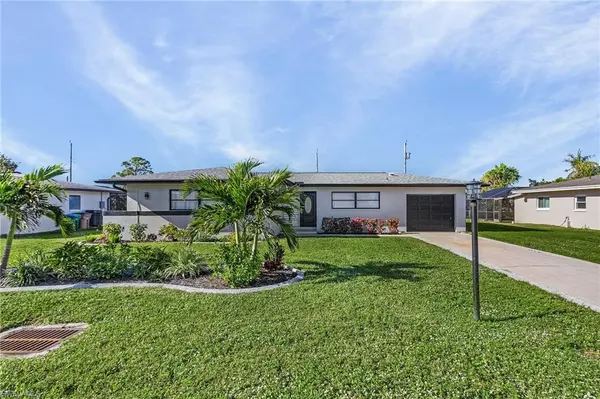 Cape Coral, FL 33904,5234 Sunnybrook CT