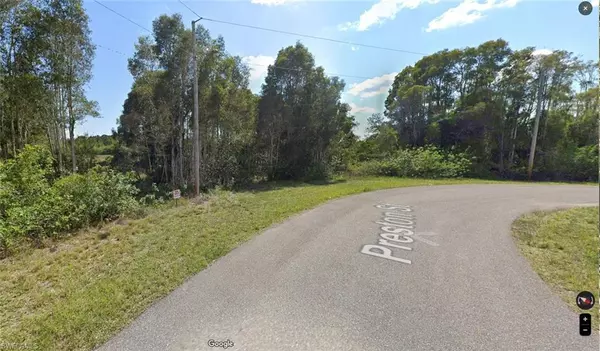 Lehigh Acres, FL 33974,206 Preston ST