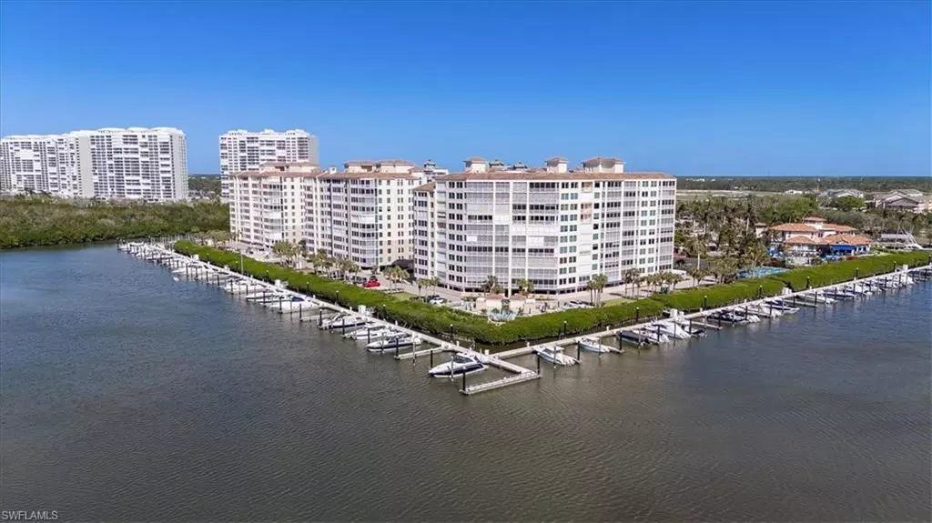 Naples, FL 34110,425 Dockside DR #505