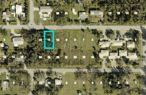 461 Monterey ST, North Fort Myers, FL 33903