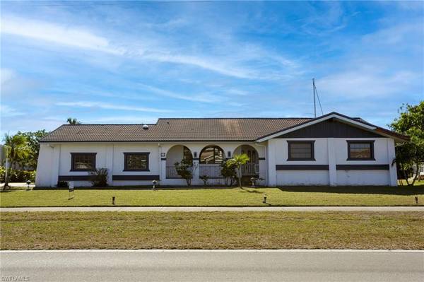 2711 W Marion AVE, Punta Gorda, FL 33950