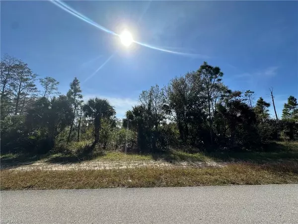 497 Greenbriar BLVD, Lehigh Acres, FL 33972