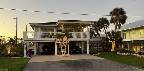 Fort Myers Beach, FL 33931,171 Lanark AVE