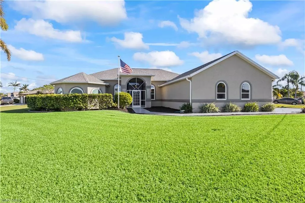 Cape Coral, FL 33904,420 SE 32nd ST