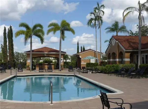 Naples, FL 34112,1875 Florida Club DR #7204