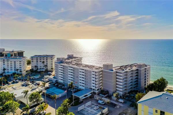 3443 Gulf Shore BLVD N #803, Naples, FL 34103