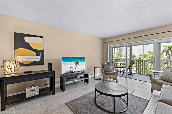 Naples, FL 34108,1 Bluebill AVE #409