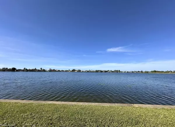 Cape Coral, FL 33991,814 SW Santa Barbara PL