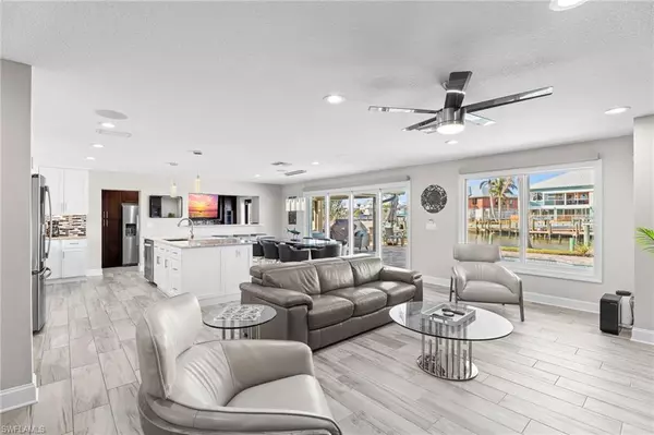 Fort Myers Beach, FL 33931,18404 Cutlass DR